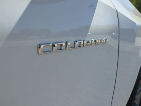 Used 2024 Chevrolet Colorado LT RWD image 33