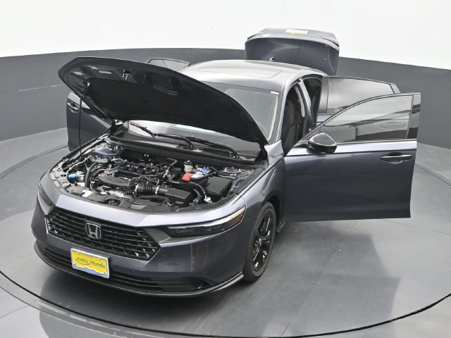 Used 2025 Honda Accord SE image 42