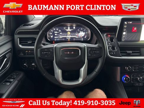 Used 2022 GMC Yukon SLE w/ Gmc Pro Safety Plus Package AWD/4WD image 14