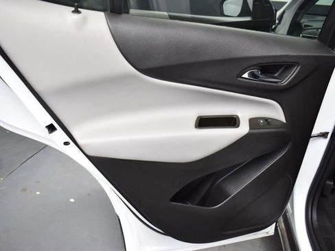 Used 2024 Chevrolet Equinox LT image 31