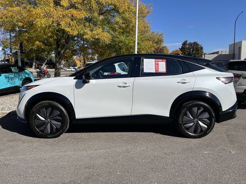 Used 2023 Nissan Ariya AWD image 5
