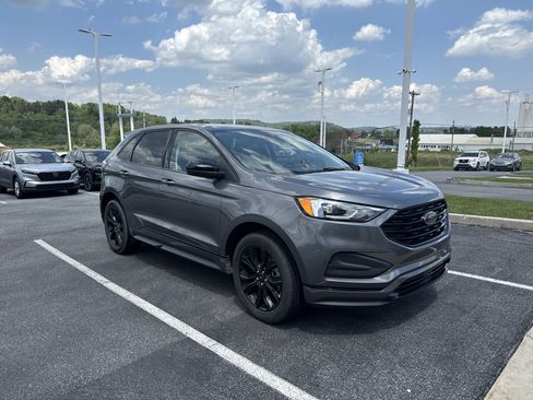 Used 2022 Ford Edge SE w/ Black Appearance Package AWD/4WD image 7