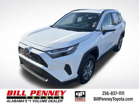 Used 2023 Toyota RAV4 XLE image 1