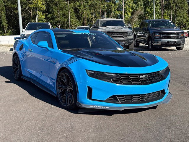 Used 2022 Chevrolet Camaro LT RWD image 1