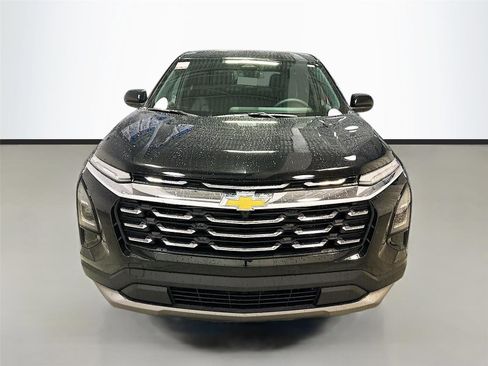 Used 2026 Chevrolet Equinox LT image 3