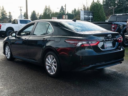 Used 2023 Toyota Camry LE image 4