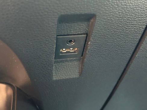 Used 2020 Toyota Corolla XLE FWD image 27