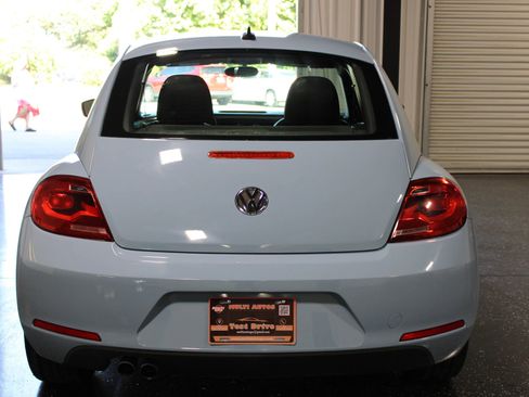 Used 2012 Volkswagen Beetle 2.5 FWD image 4