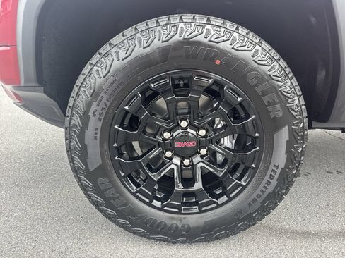 New 2026 GMC Canyon Elevation w/ Convenience Package AWD/4WD image 18