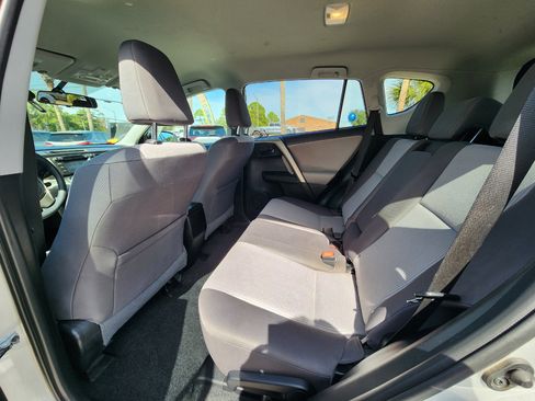 Used 2014 Toyota RAV4 LE image 18