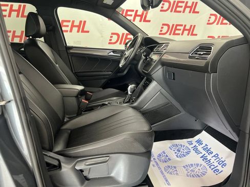Used 2023 Volkswagen Tiguan SE R-Line FWD image 12