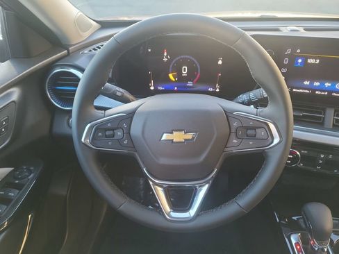 New 2025 Chevrolet Trax LT w/ Driver Confidence Package image 14