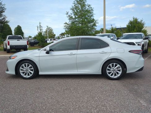 Certified 2023 Toyota Camry LE FWD image 3