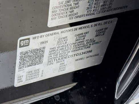 Used 2026 GMC Sierra 1500 SLT image 21