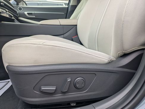 Used 2025 Hyundai Sonata SEL FWD image 14