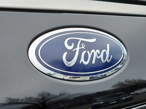 Used 2023 Ford Expedition Limited image 47