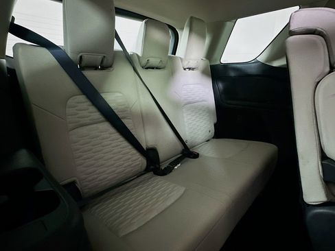 Used 2023 Nissan Pathfinder SV AWD/4WD image 14