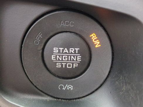 Used 2025 Jeep Wrangler Unlimited Sahara w/ Safety Group AWD/4WD image 30