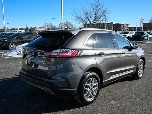 Used 2024 Ford Edge SEL w/ Convenience Package image 5