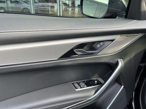 Used 2024 Jaguar F-PACE R-Dynamic S image 15
