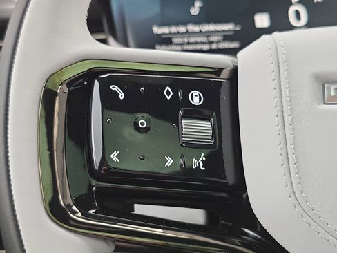 New 2026 Land Rover Range Rover Sport Dynamic SE image 17