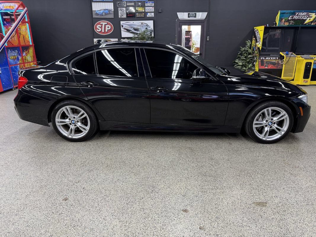 Used 2013 BMW 335i xDrive Sedan AWD/4WD image 6