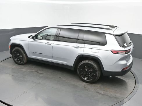Used 2024 Jeep Grand Cherokee L Laredo AWD/4WD image 42