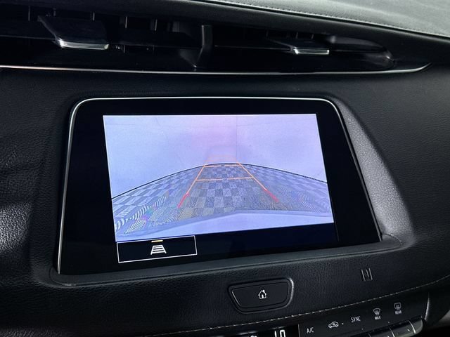 Used 2021 Cadillac XT4 Premium Luxury w/ Cold Weather Package FWD image 15