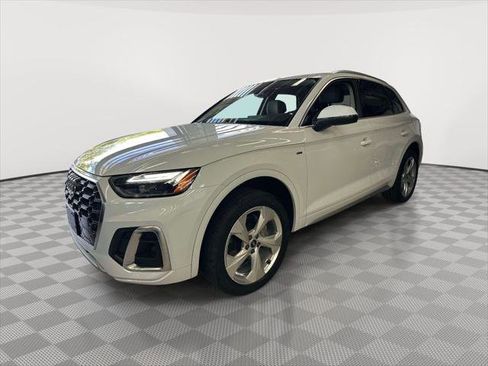 Used 2023 Audi Q5 2.0T Premium Plus w/ Premium Plus Package AWD/4WD image 7