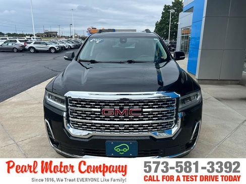 Certified 2022 GMC Acadia Denali w/ Denali Ultimate Package AWD/4WD image 2