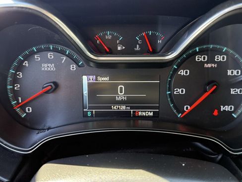 Used 2015 Chevrolet Impala LTZ FWD image 10