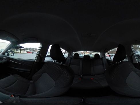 Used 2025 Toyota Camry LE image 37