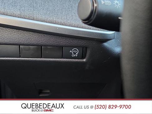 Used 2025 Nissan Kicks SV FWD image 27