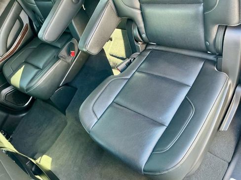 Used 2019 GMC Yukon SLT image 29