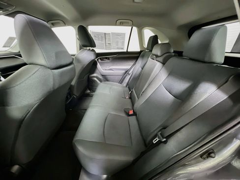 Used 2022 Toyota RAV4 LE FWD image 26