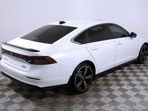Used 2023 Honda Accord Sport image 7