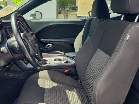 Used 2023 Dodge Challenger SXT RWD image 19