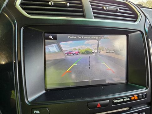 Used 2016 Ford Explorer XLT w/ Equipment Group 202A AWD/4WD image 19