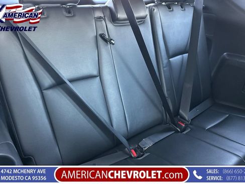 Used 2023 Toyota Highlander XLE FWD image 19
