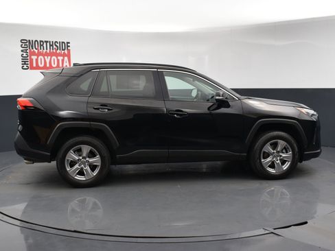 Used 2022 Toyota RAV4 XLE AWD/4WD image 5
