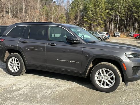 Used 2024 Jeep Grand Cherokee Laredo X w/ Luxury Tech Group I image 5