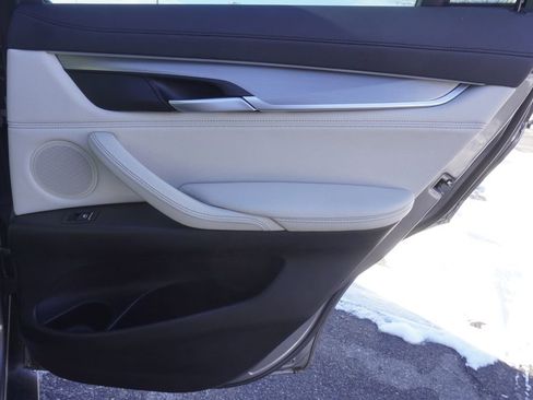 Used 2016 BMW X6 xDrive35i image 25