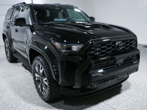 Used 2025 Toyota 4Runner TRD Sport Premium AWD/4WD image 5