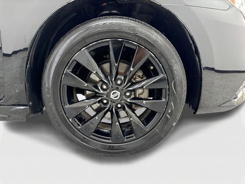 Used 2018 Nissan Sentra SR w/ SR Midnight Edition Package FWD image 48