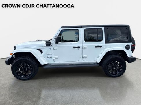 Used 2021 Jeep Wrangler Unlimited Sahara w/ Cold Weather Group AWD/4WD image 8