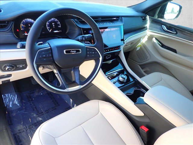 New 2027 Jeep Grand Cherokee Limited AWD/4WD image 10
