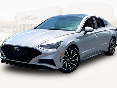 Used 2023 Hyundai Sonata Limited w/ Preferred Accessory Package