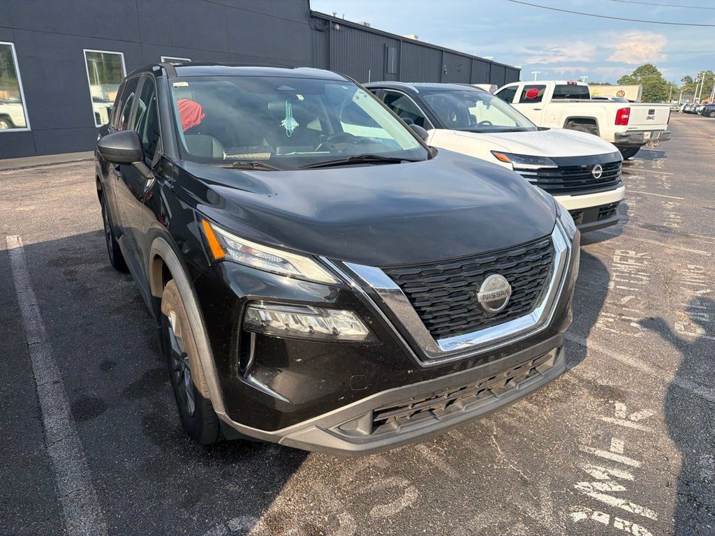 Used 2021 Nissan Rogue S FWD image 3