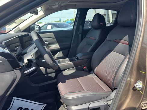 New 2026 Nissan Kicks SR w/ SR Premium Package FWD image 10