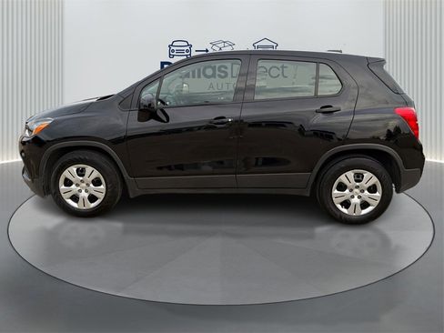 Used 2017 Chevrolet Trax LS image 9